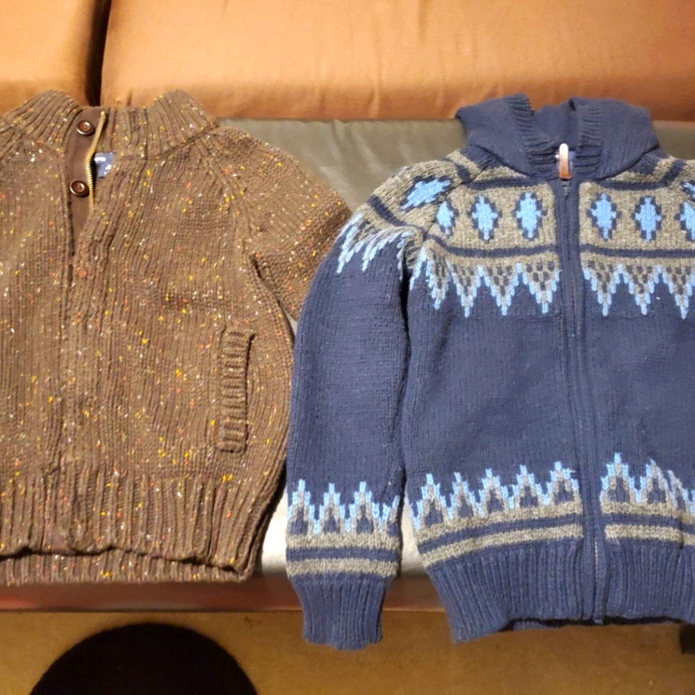 GAP kids great used condition sweather.  2 items.